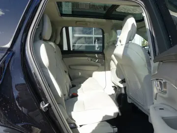 VOLVO XC90 Plus Dark T8 AWD FourC AHK B&W Pano 360