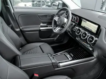 MERCEDES-BENZ GLA 250 e Progressive