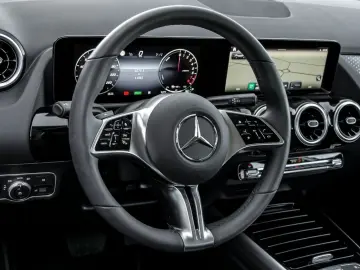 MERCEDES-BENZ GLA 250 e Progressive