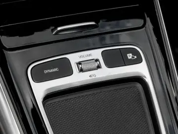 MERCEDES-BENZ GLA 250 e Progressive