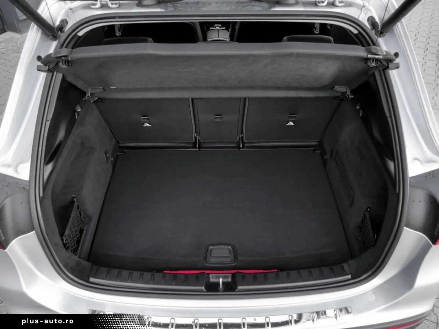 MERCEDES-BENZ GLA 250 e Progressive