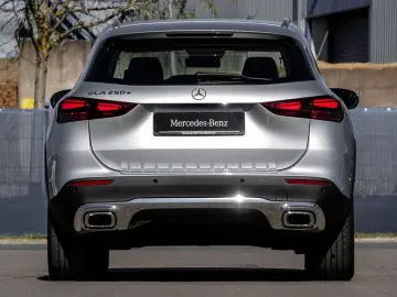MERCEDES-BENZ GLA 250 e Progressive