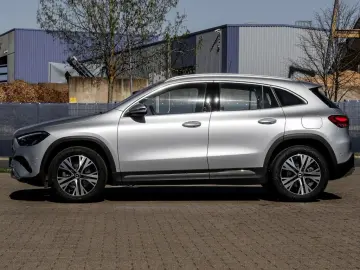 MERCEDES-BENZ GLA 250 e Progressive
