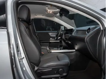 MERCEDES-BENZ GLA 250 e Progressive