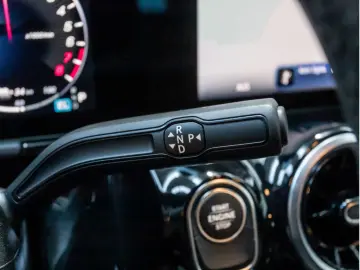 MERCEDES-BENZ GLA 250 e Progressive