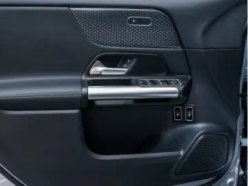 MERCEDES-BENZ GLA 250 e Progressive