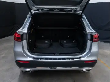 MERCEDES-BENZ GLA 250 e Progressive