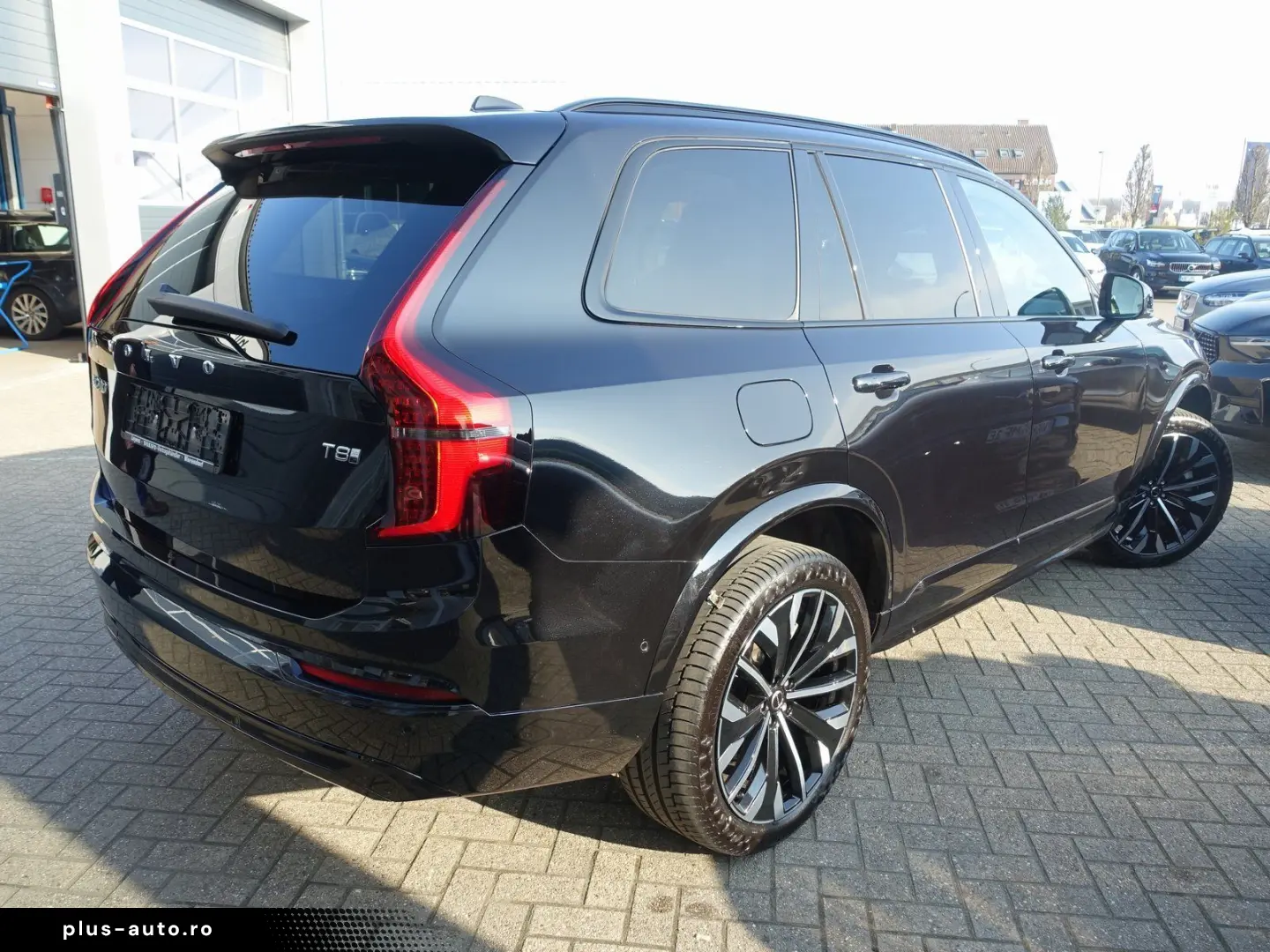 VOLVO XC90 T8 AWD Plus Dark FourC AHK Pano 360  B&W