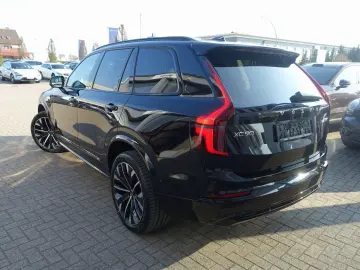 VOLVO XC90 T8 AWD Plus Dark FourC AHK Pano 360  B&W