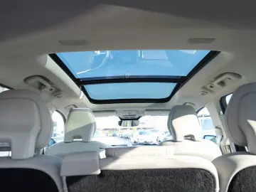 VOLVO XC90 T8 AWD Plus Dark FourC AHK Pano 360  B&W