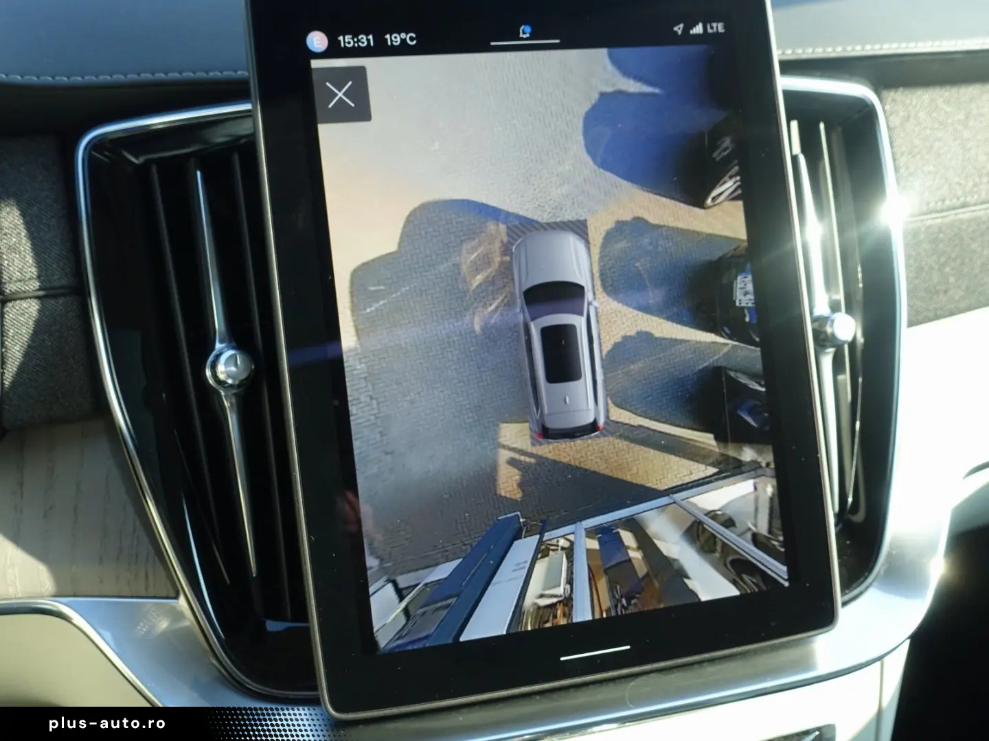 VOLVO XC90 T8 AWD Plus Dark FourC AHK Pano 360  B&W