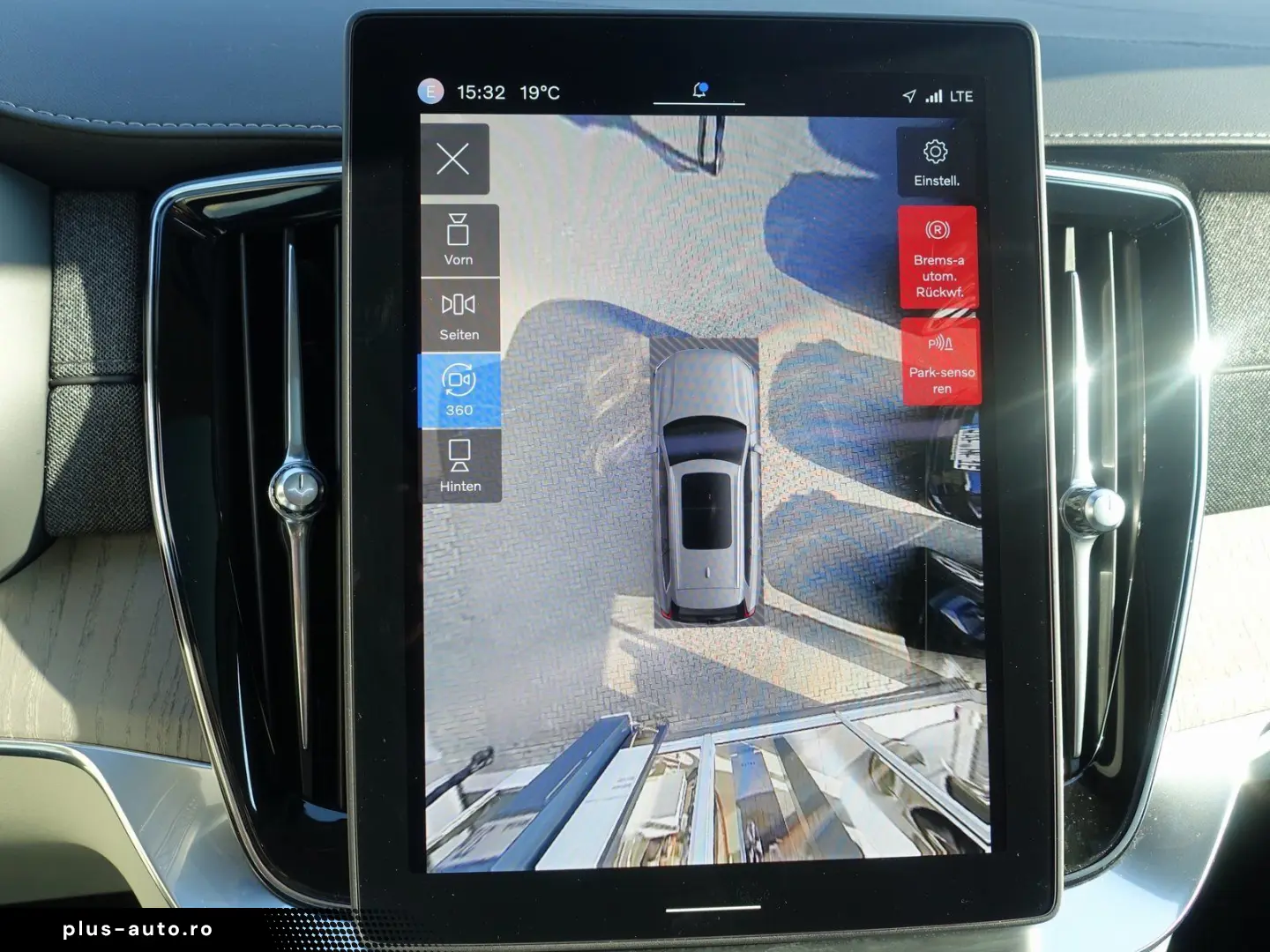 VOLVO XC90 T8 AWD Plus Dark FourC AHK Pano 360  B&W