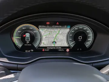 AUDI Q5 S line quattro 50TFSI e NAVI MATRIX HUD 360