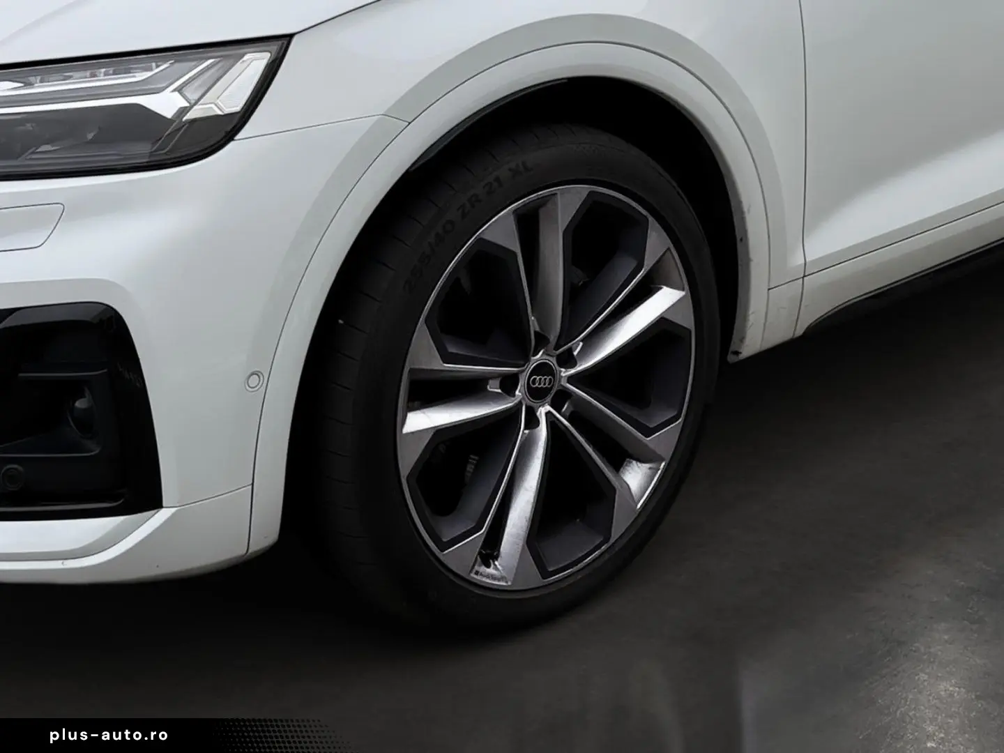 AUDI SQ5 Sportback MATRIX OLED HEAD STANDHEI CARBON