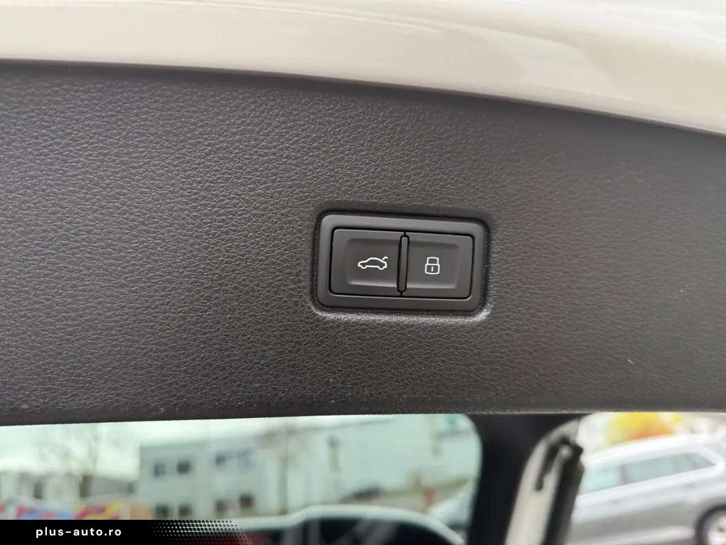 AUDI SQ5 Sportback MATRIX OLED HEAD STANDHEI CARBON