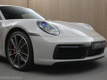 PORSCHE 992.1 Carrera 4S Mwst. SportAGA LED Mwst. Servo