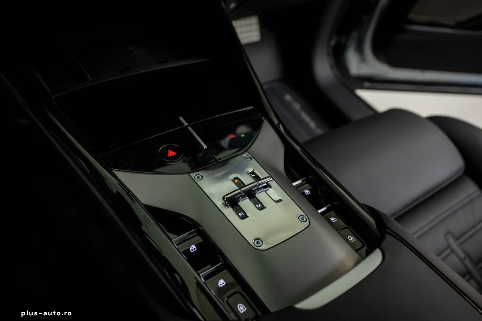 FERRARI Purosangue 6.5 V12 Pano  Lift  Burmester  Xpell