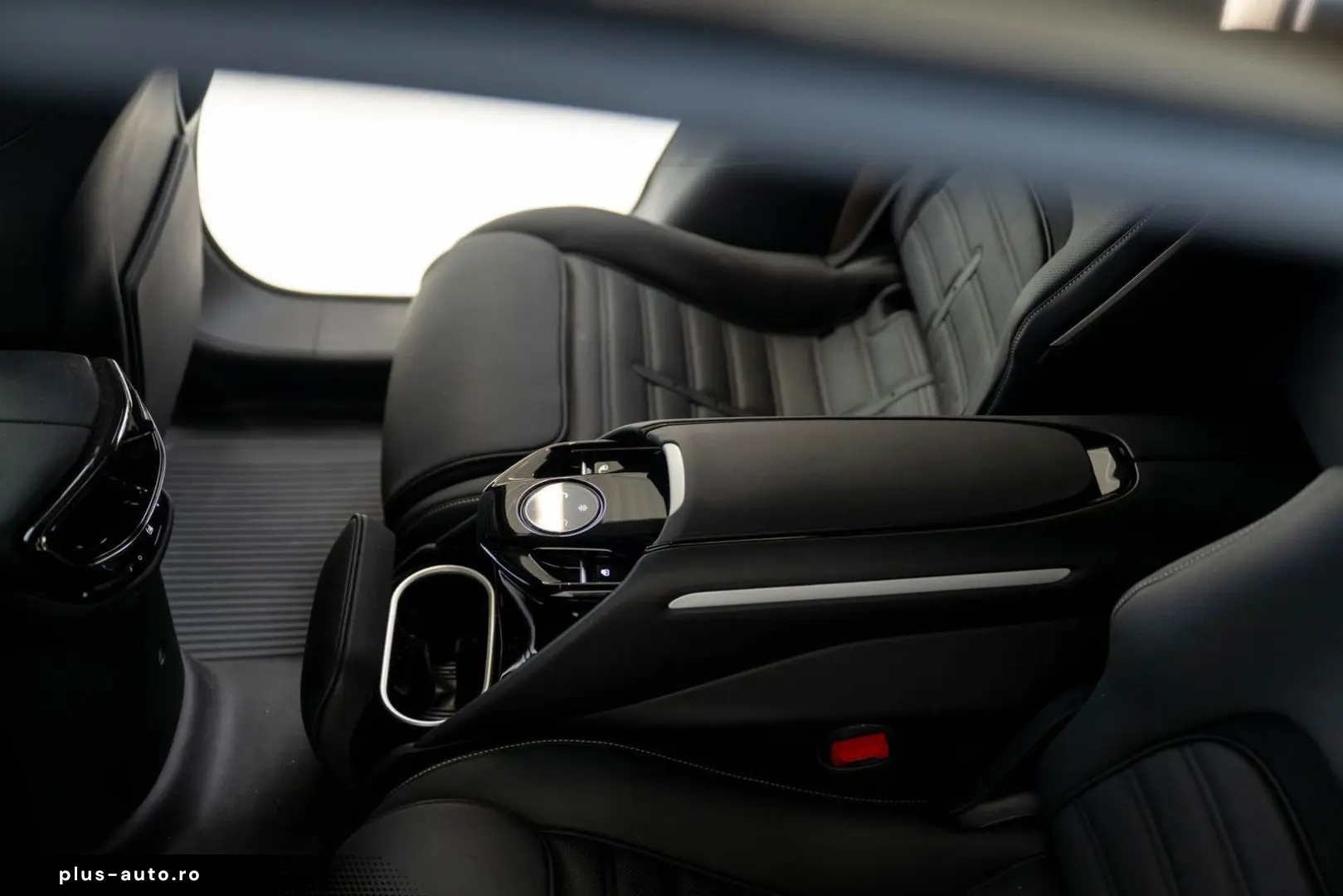 FERRARI Purosangue 6.5 V12 Pano  Lift  Burmester  Xpell