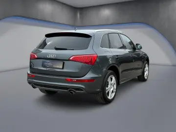 AUDI Q5 2.0i    S-LINE    4X4