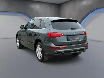 AUDI Q5 2.0i    S-LINE    4X4