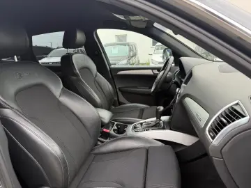 AUDI Q5 2.0i    S-LINE    4X4
