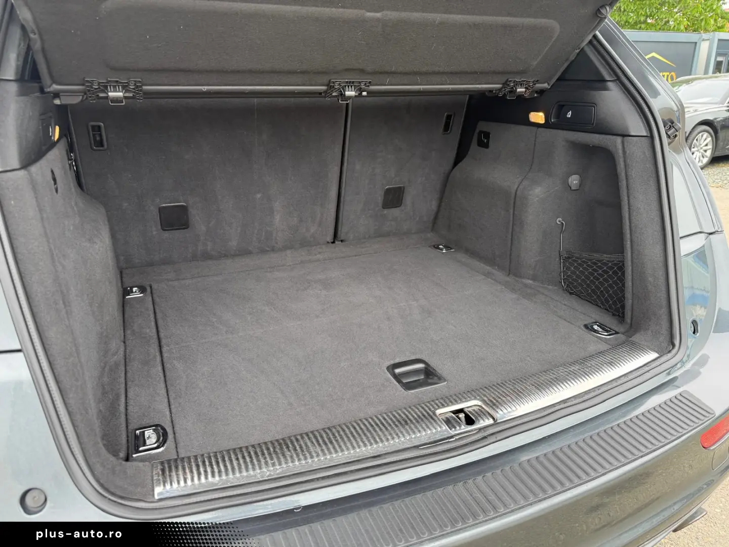AUDI Q5 2.0i    S-LINE    4X4