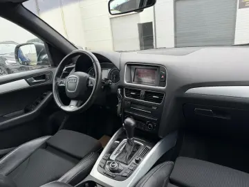 AUDI Q5 2.0i    S-LINE    4X4