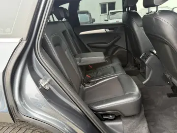 AUDI Q5 2.0i    S-LINE    4X4