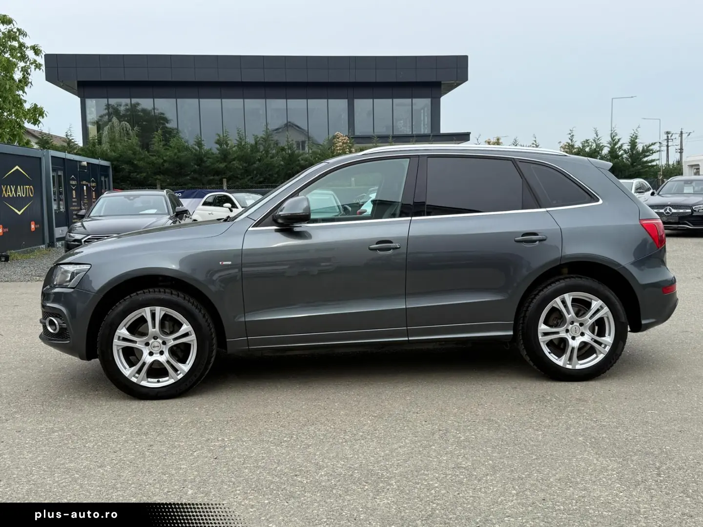 AUDI Q5 2.0i    S-LINE    4X4