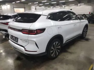BYD Seal U DM-i 1.5 PHEV DESIGN AWD