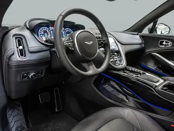 ASTON MARTIN DBX Magnetic Silver Onyx Black
