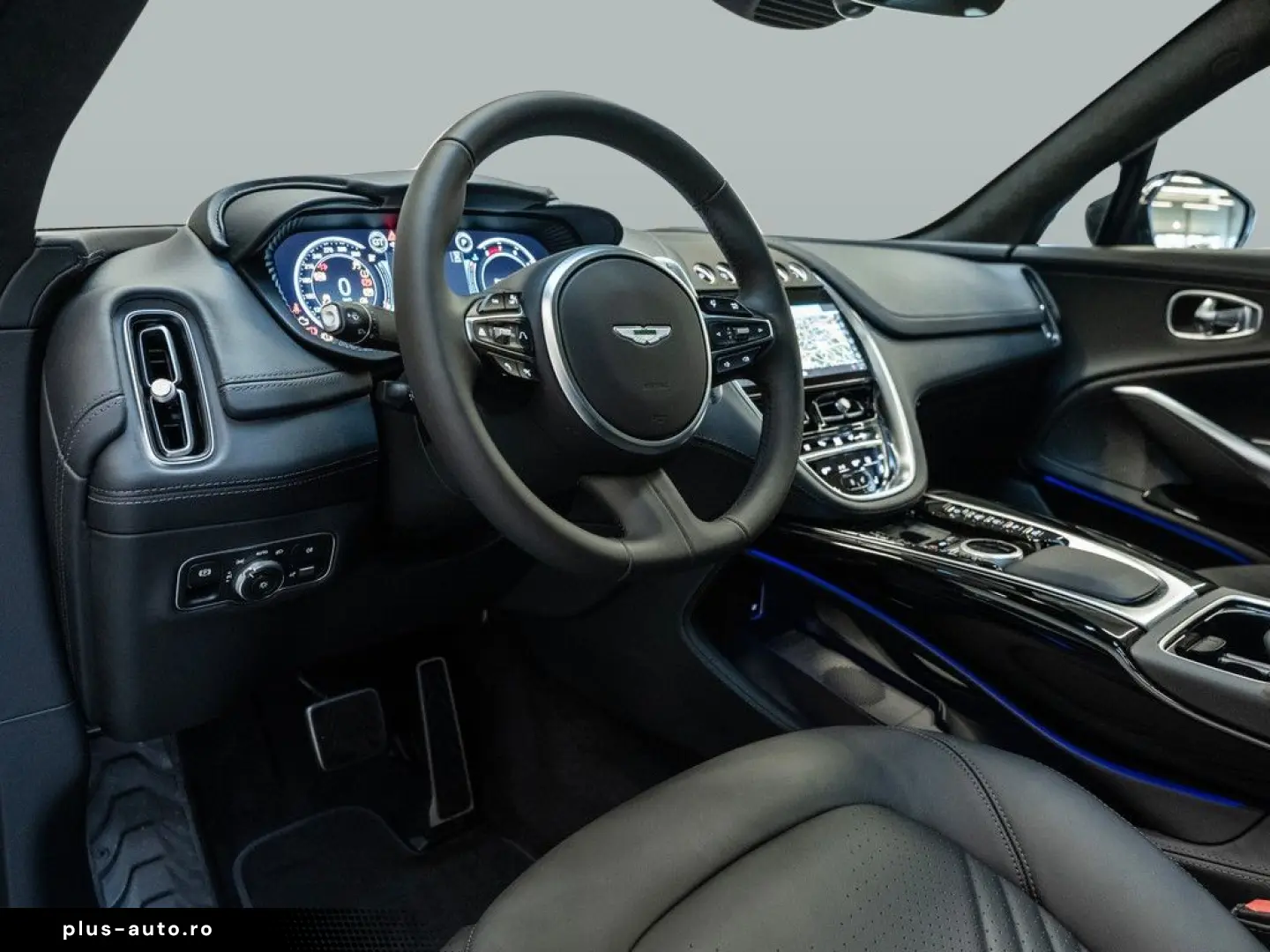 ASTON MARTIN DBX Jet Black Onyx Black