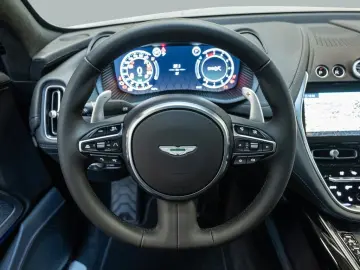 ASTON MARTIN DBX Jet Black Onyx Black