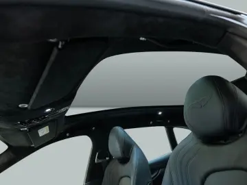 ASTON MARTIN DBX Jet Black Onyx Black