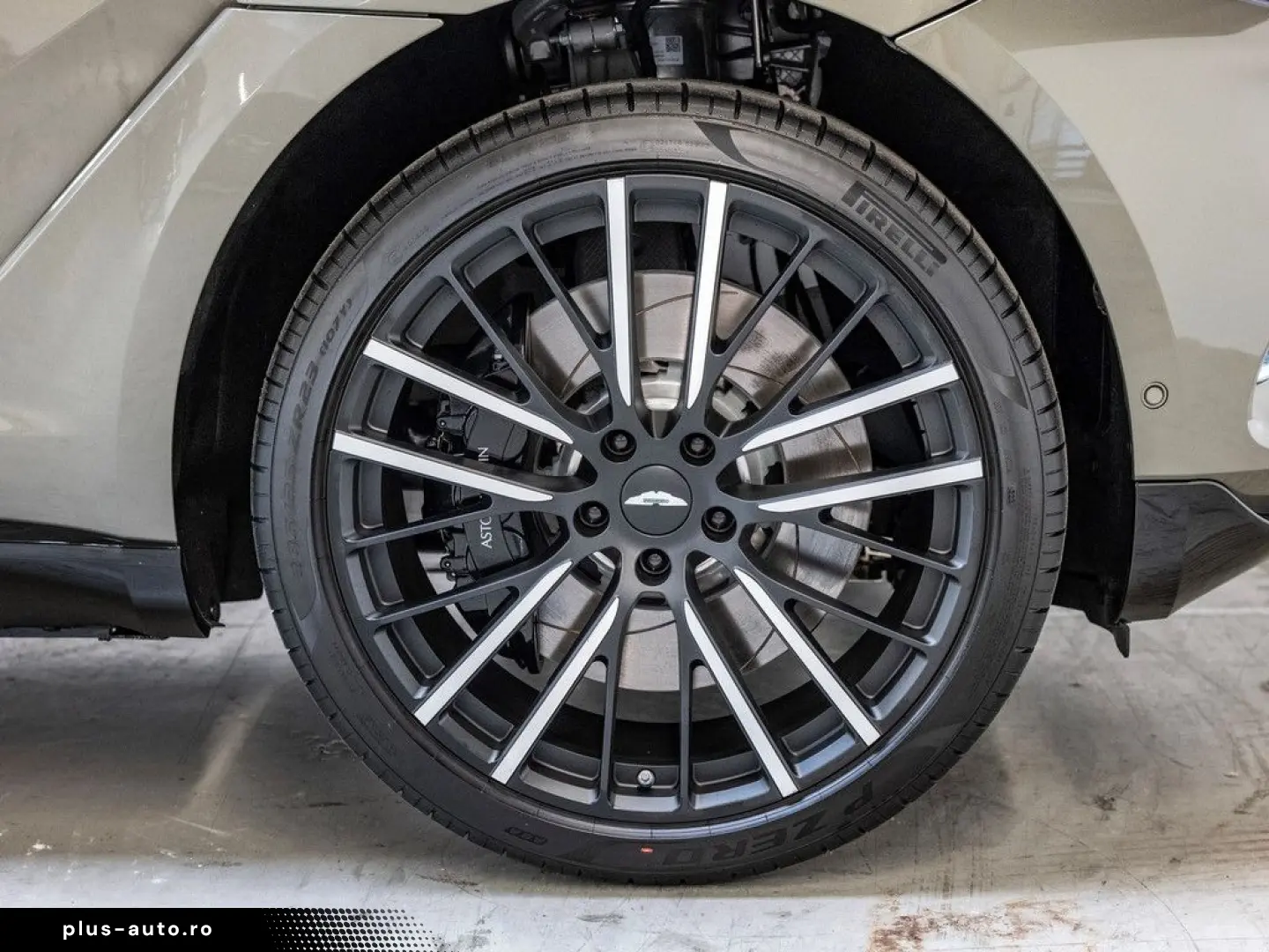 ASTON MARTIN DBX Titanium Grey Havana Tan