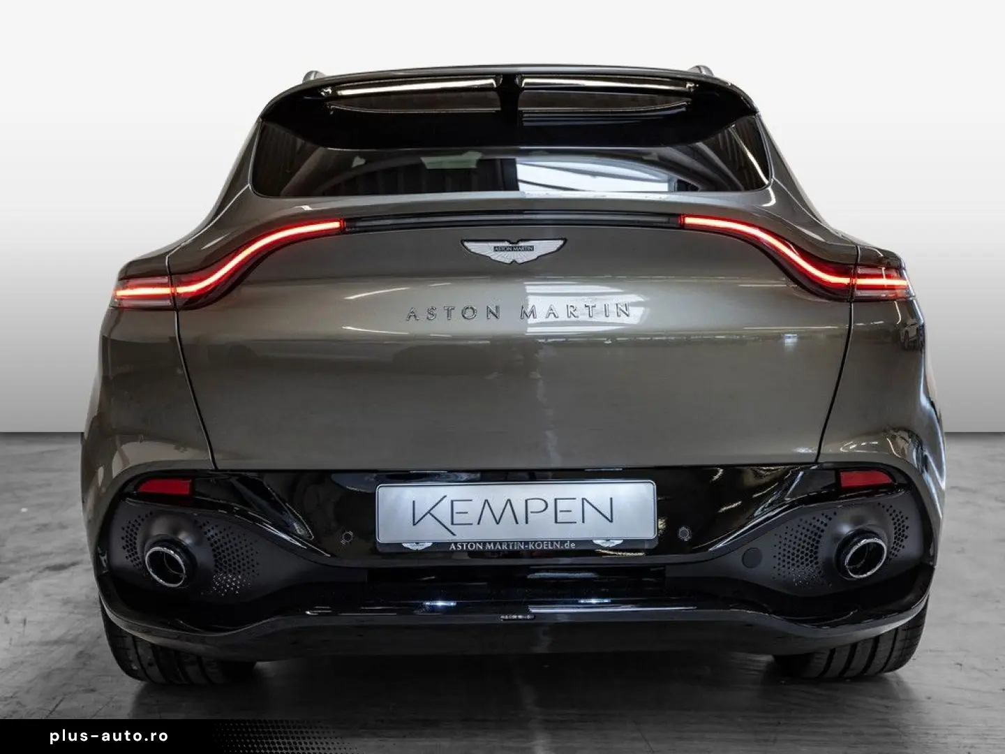 ASTON MARTIN DBX Titanium Grey Havana Tan