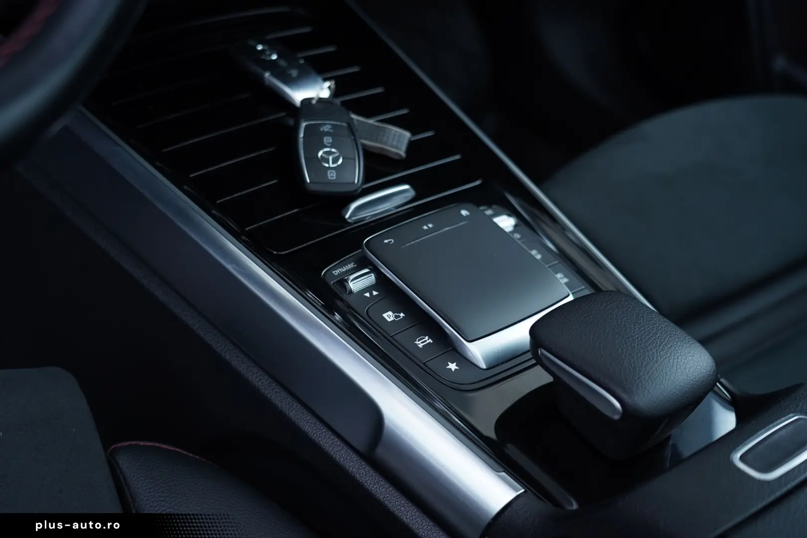 MERCEDES-BENZ GLB 2021 — imagine 12