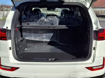 Kg-Mobility Rexton