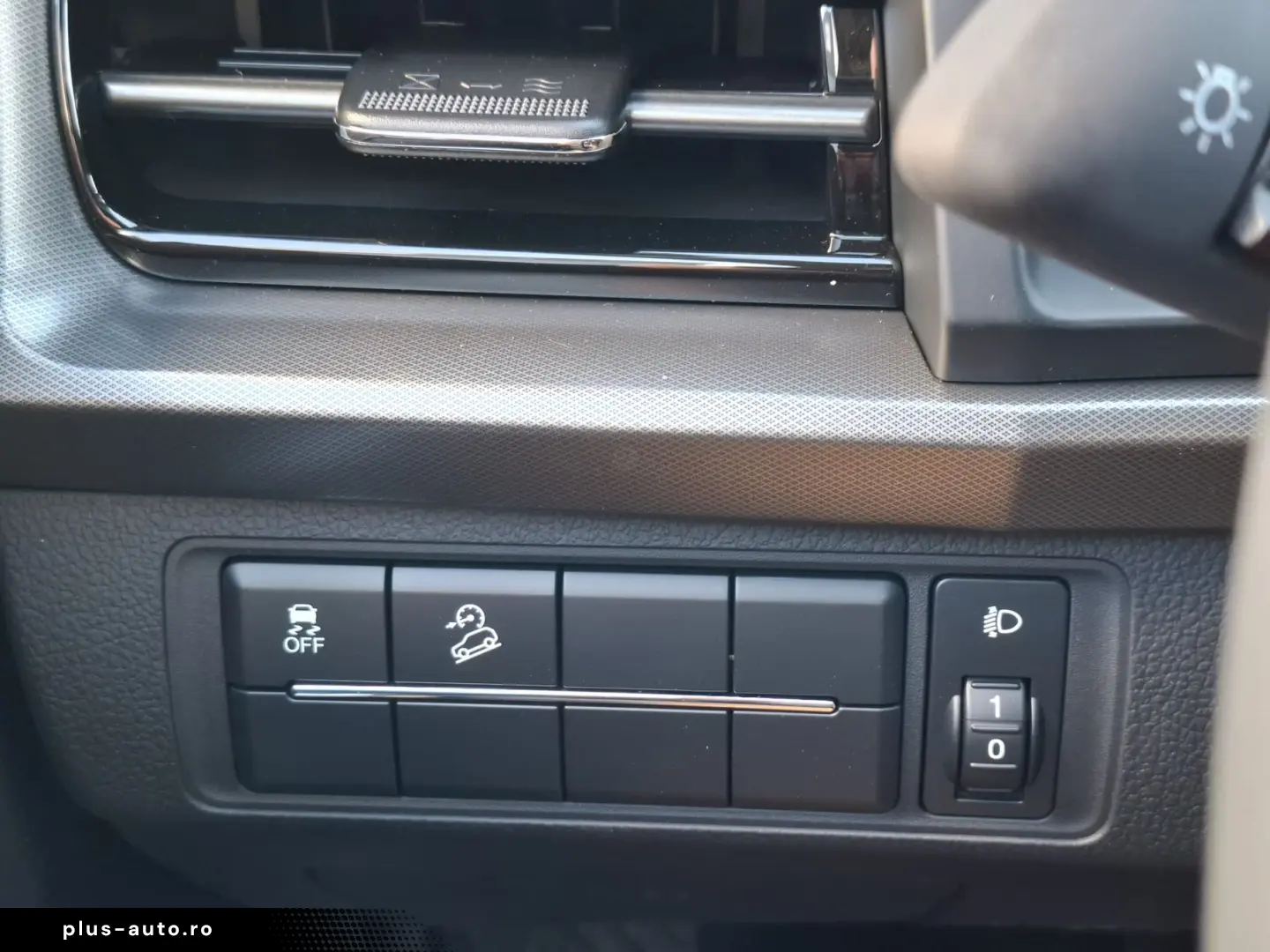 Kg-Mobility Rexton