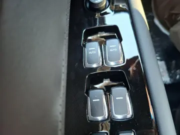 Kg-Mobility Rexton