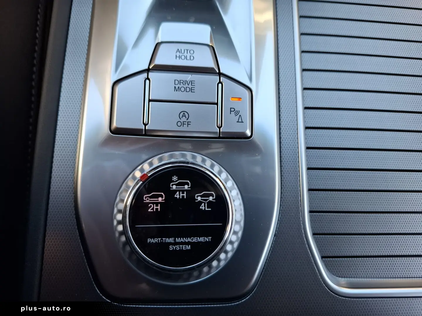 Kg-Mobility Rexton