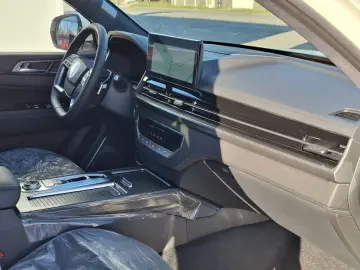 Kg-Mobility Rexton