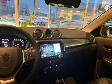 Suzuki Vitara 1.4 Boosterjet MHEV AllGrip Passion