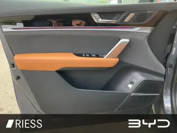 BYD TANG 2024