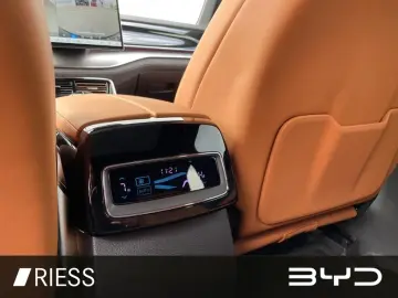 BYD TANG 2024