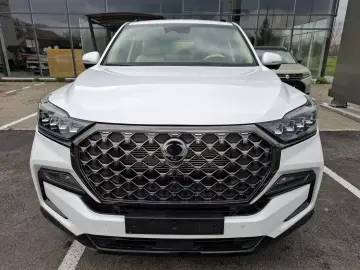 Kg-Mobility Rexton