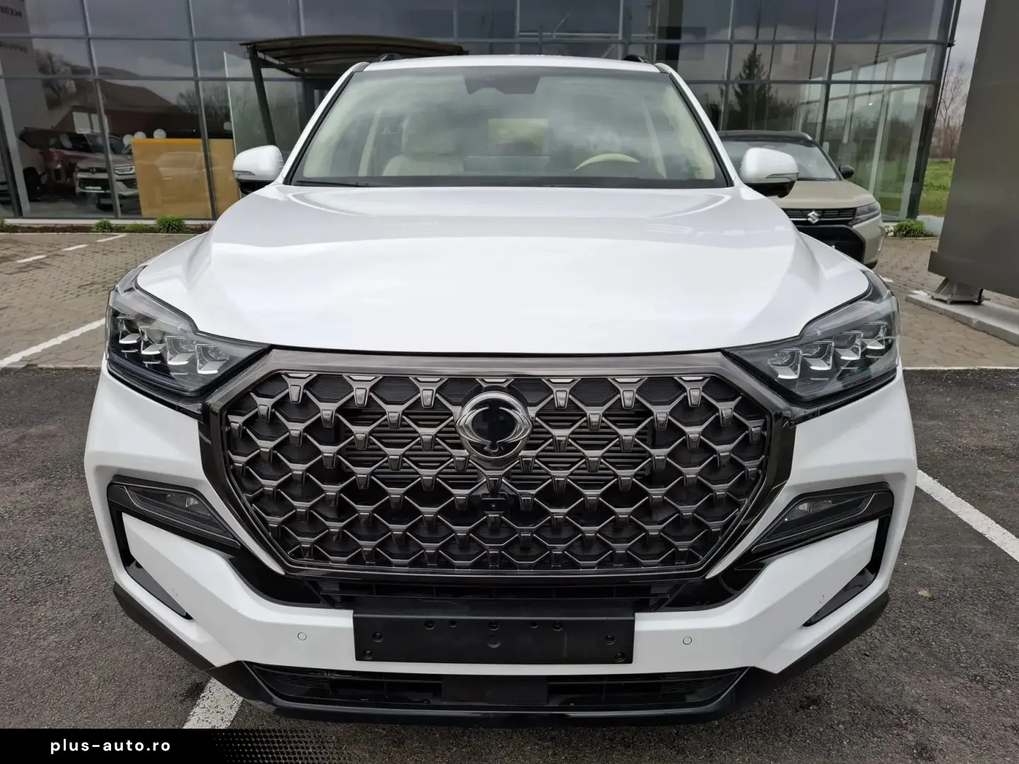 Kg-Mobility Rexton