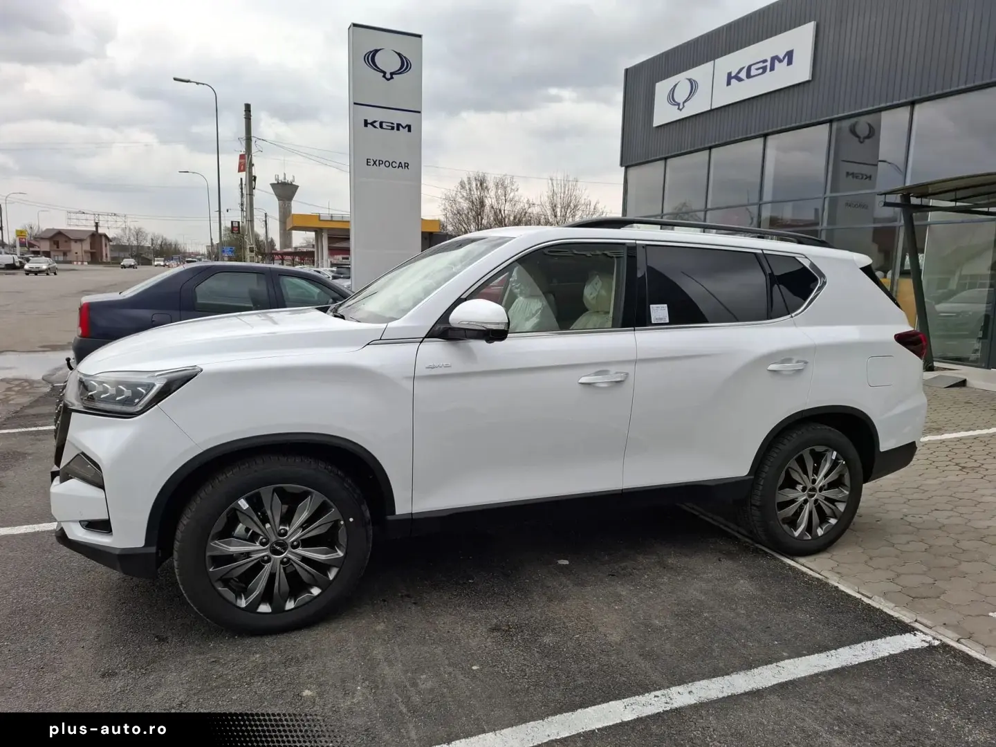 Kg-Mobility Rexton