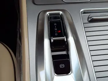 Kg-Mobility Rexton