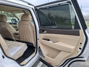 Kg-Mobility Rexton